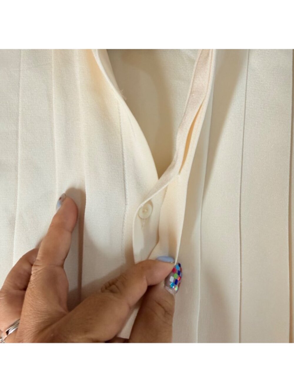 Ralph Lauren Blue Label Cream Pintucked 100% Silk Blouse Womens Size 6 - Picture 3 of 6